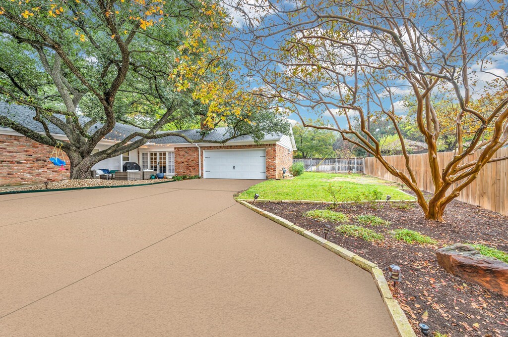 4907 Lake Hurst Drive