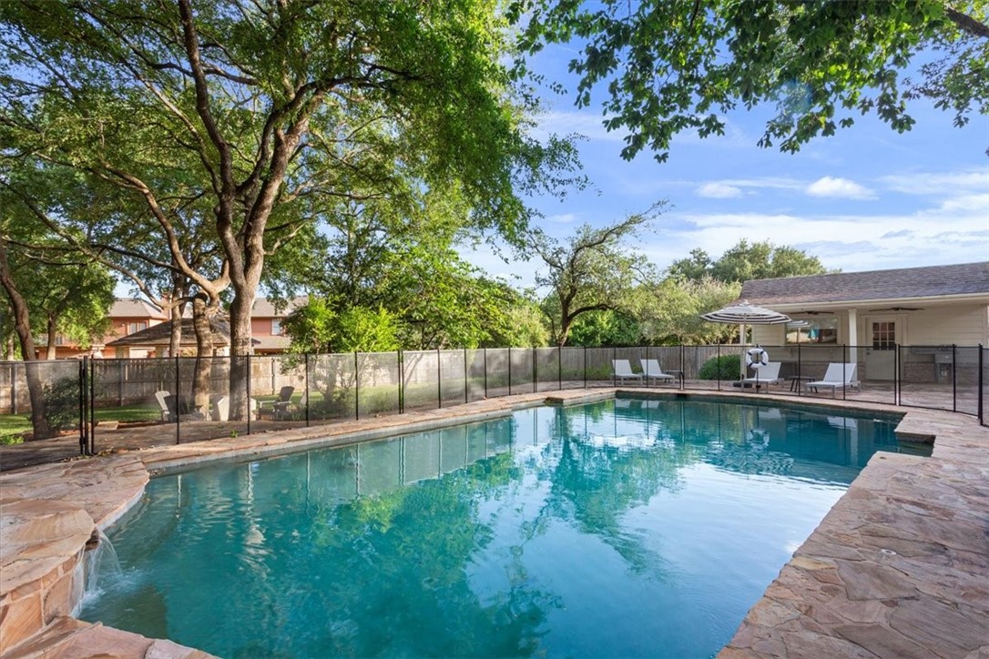 2065 Oak Glen Drive