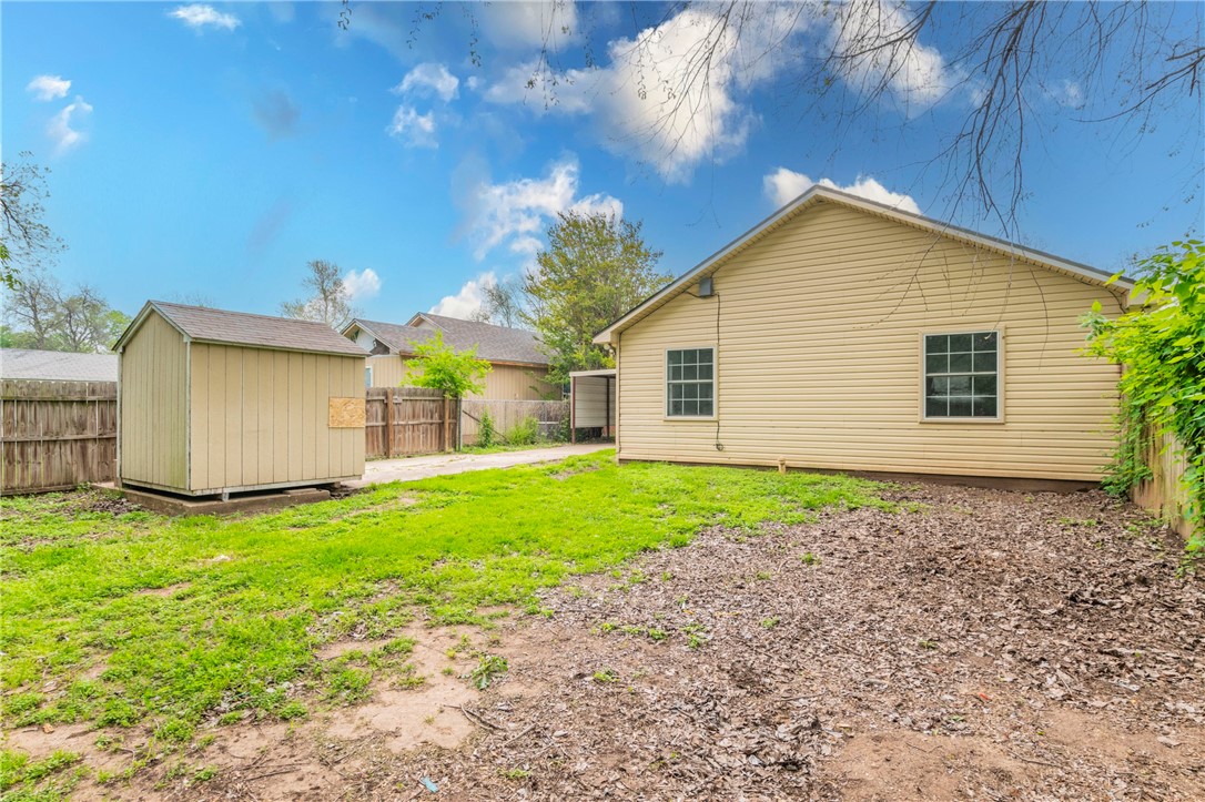 812 E Pecan Avenue