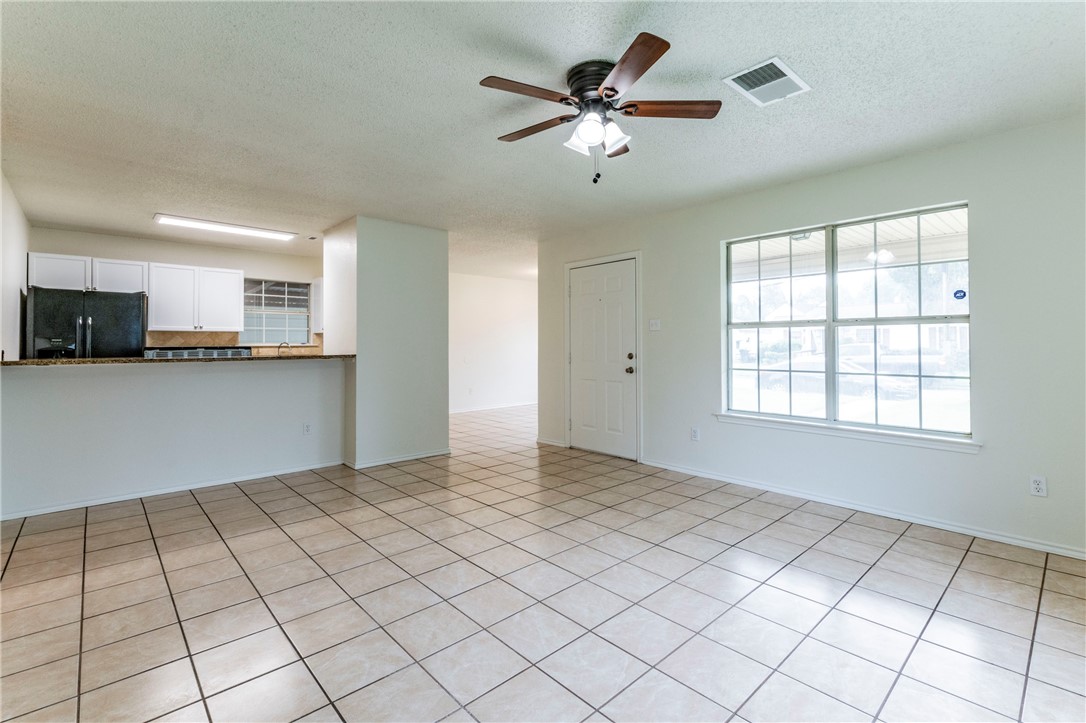 812 E Pecan Avenue