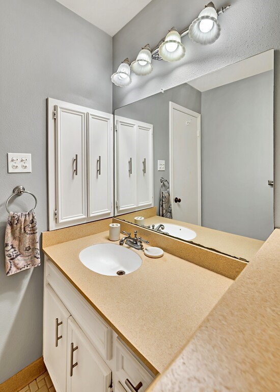 2903 Lake Shore Drive 301