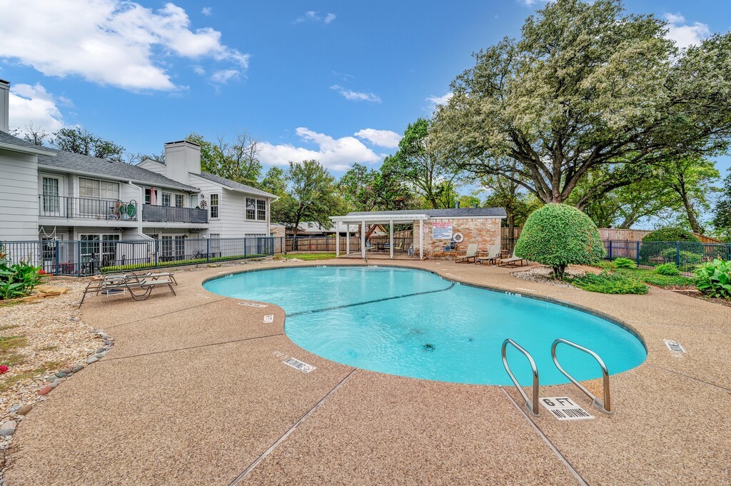 2903 Lake Shore Drive 301