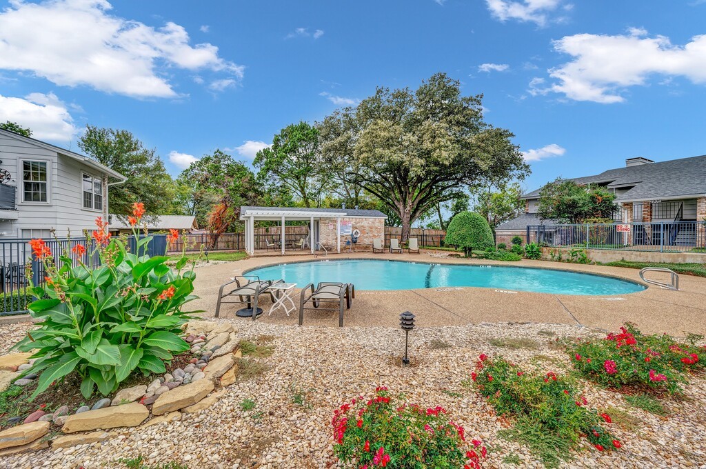 2903 Lake Shore Drive 301