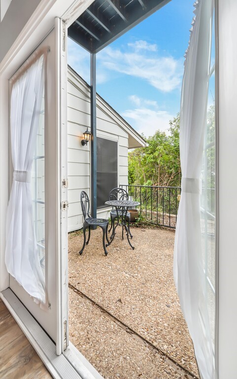 2903 Lake Shore Drive 301