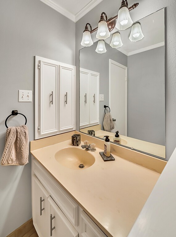 2903 Lake Shore Drive 301