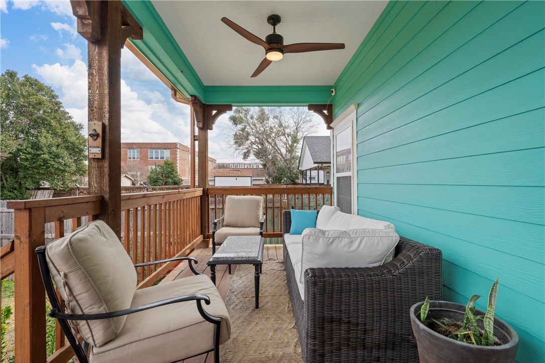 706 S 9th Street