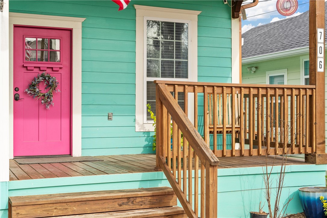 706 S 9th Street