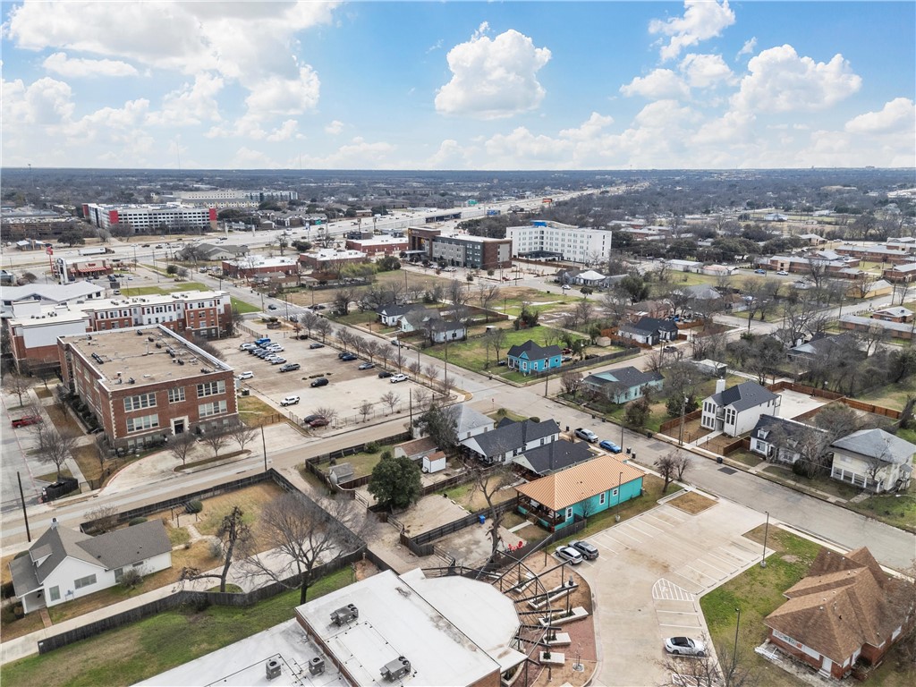 706 S 9th Street