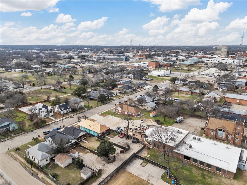706 S 9th Street