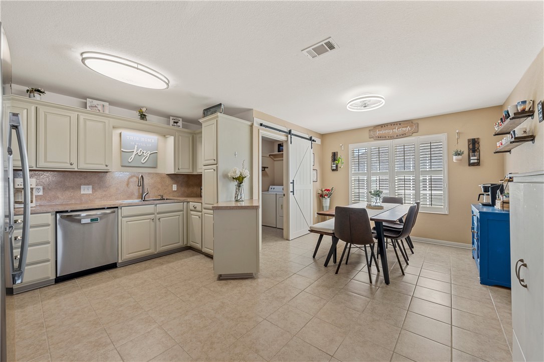 204 Topaz Circle