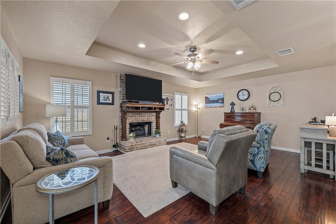 204 Topaz Circle
