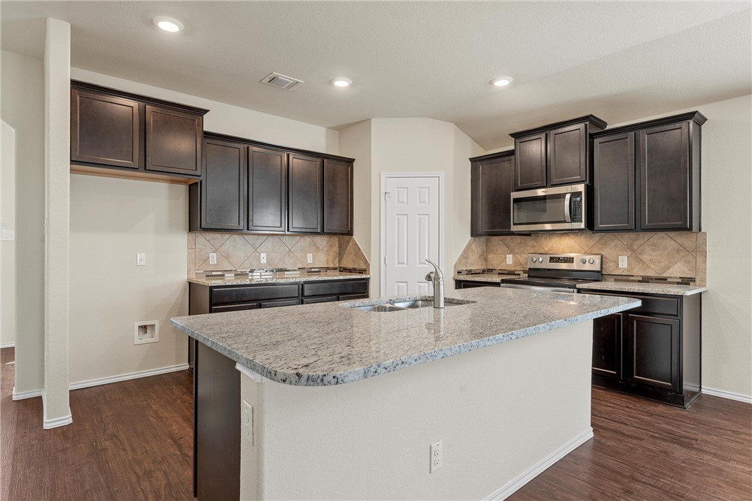 3205 Beutel Road