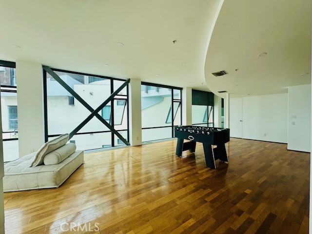 270 Palisades Beach Road 301