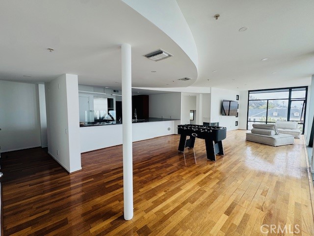 270 Palisades Beach Road 301