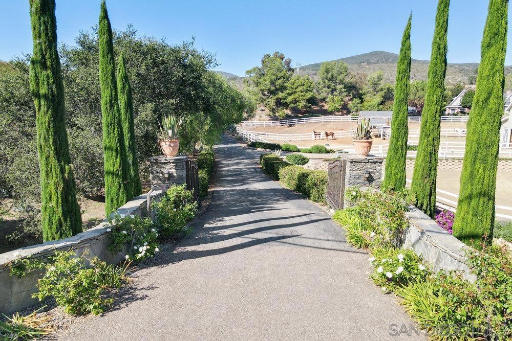 20475 Elfin Forest Rd