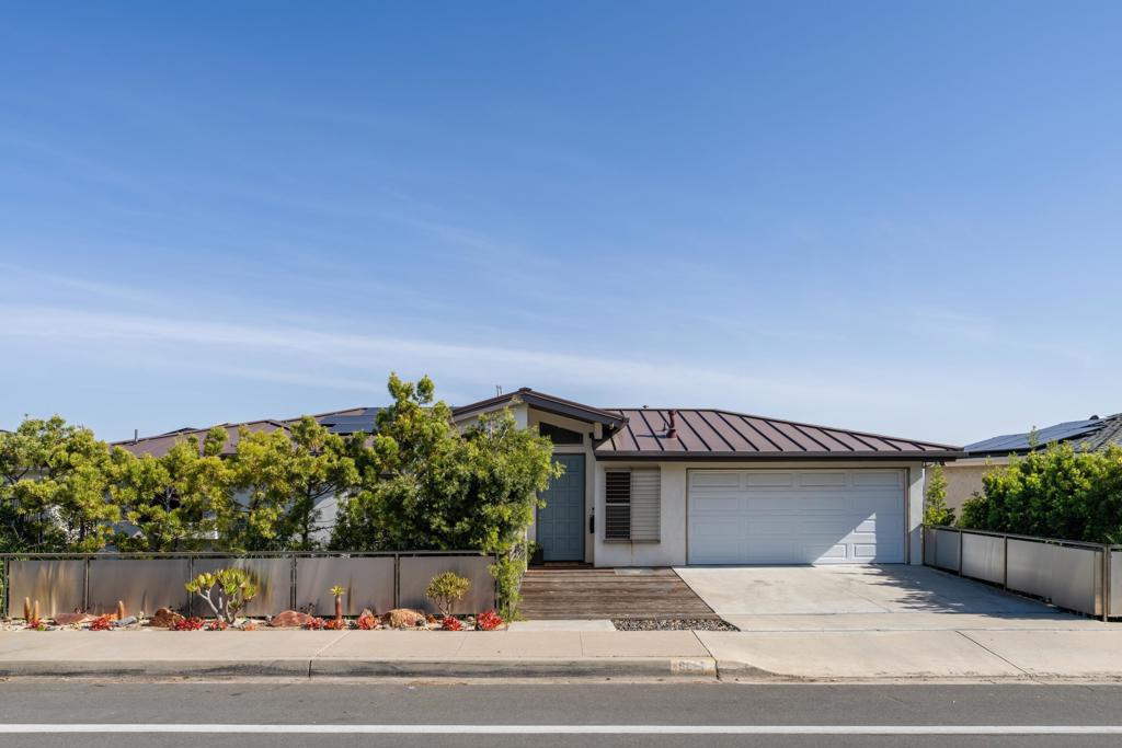 5665 Soledad Mountain Rd