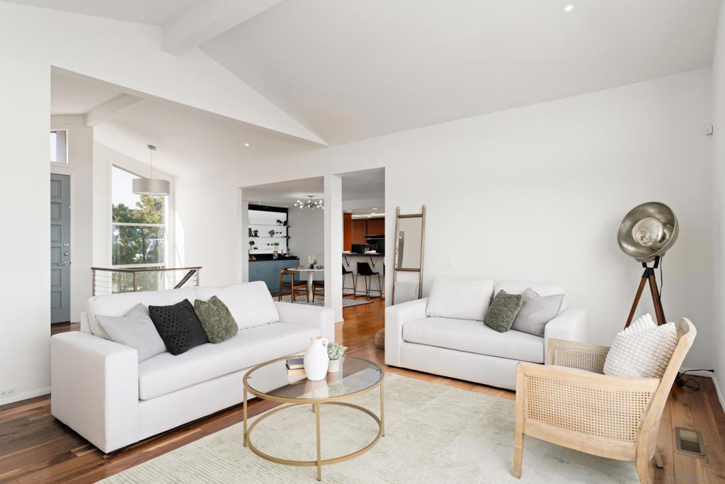 5665 Soledad Mountain Rd