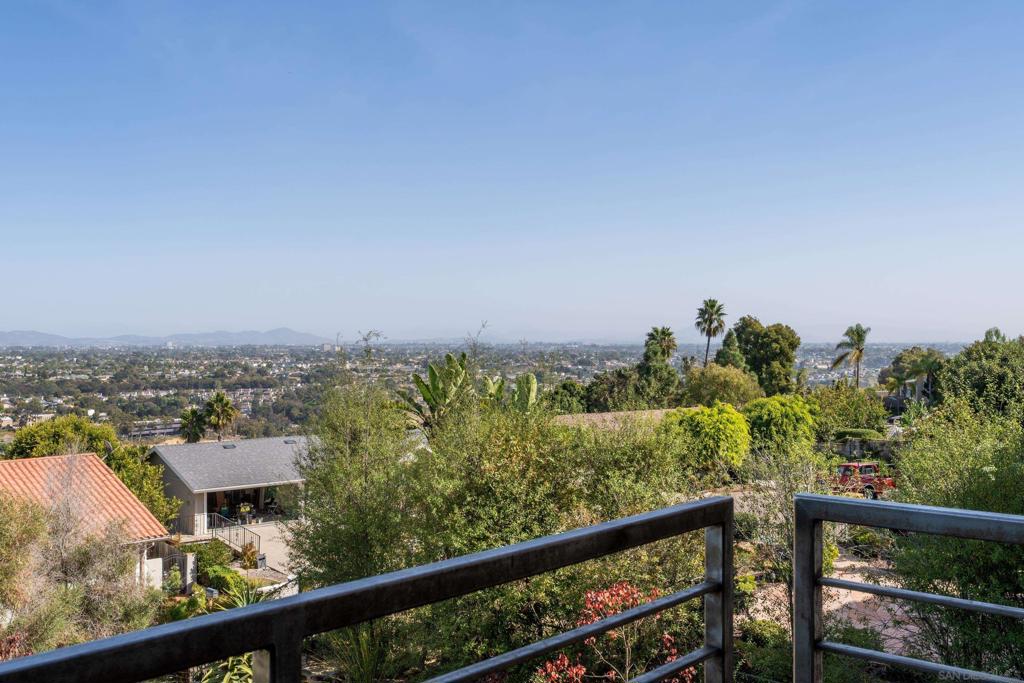 5665 Soledad Mountain Rd