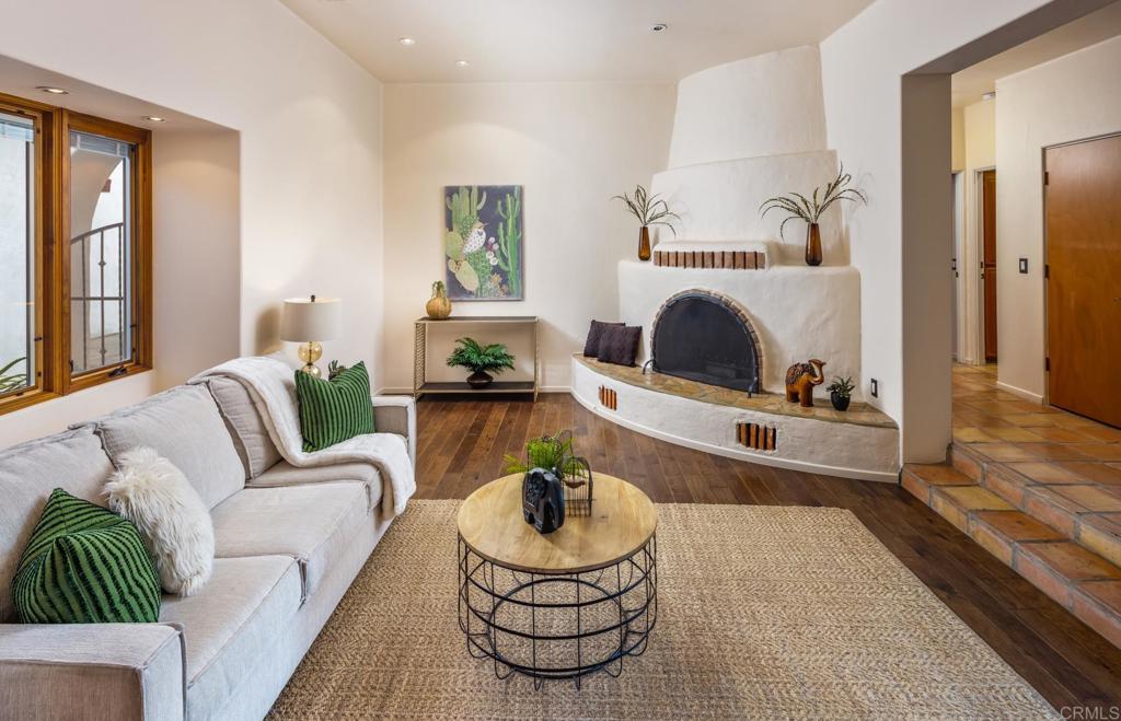 2202 Mountain Vista Dr