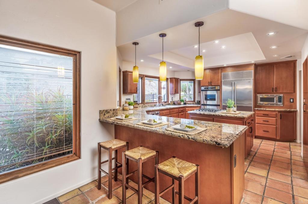 2202 Mountain Vista Dr