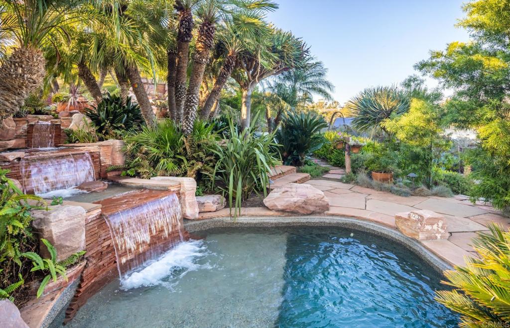 2202 Mountain Vista Dr