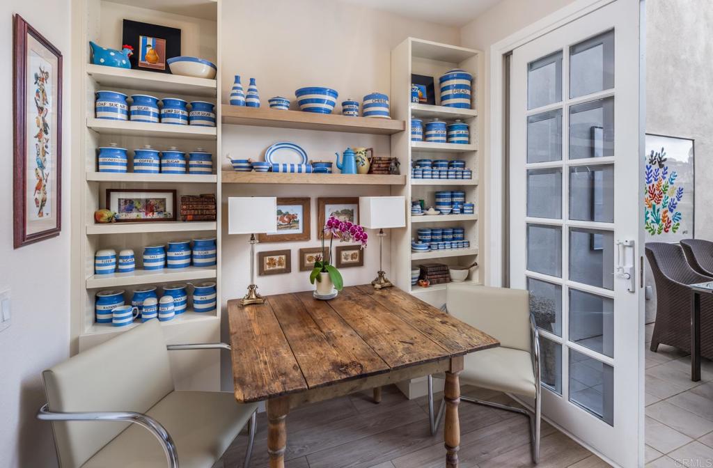 7477 Avenida De Palais