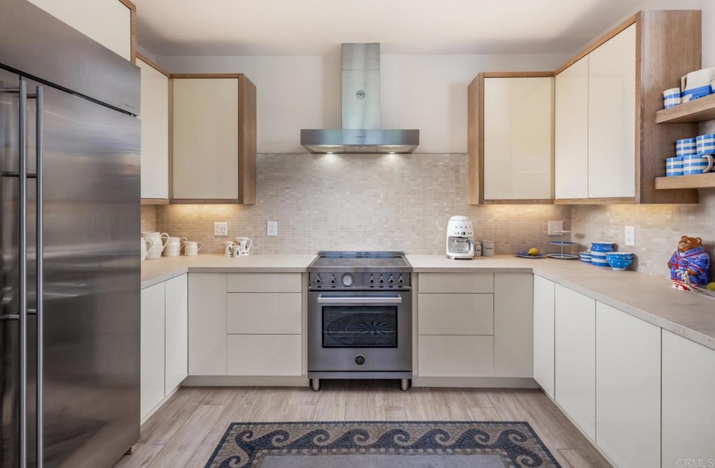 7477 Avenida De Palais