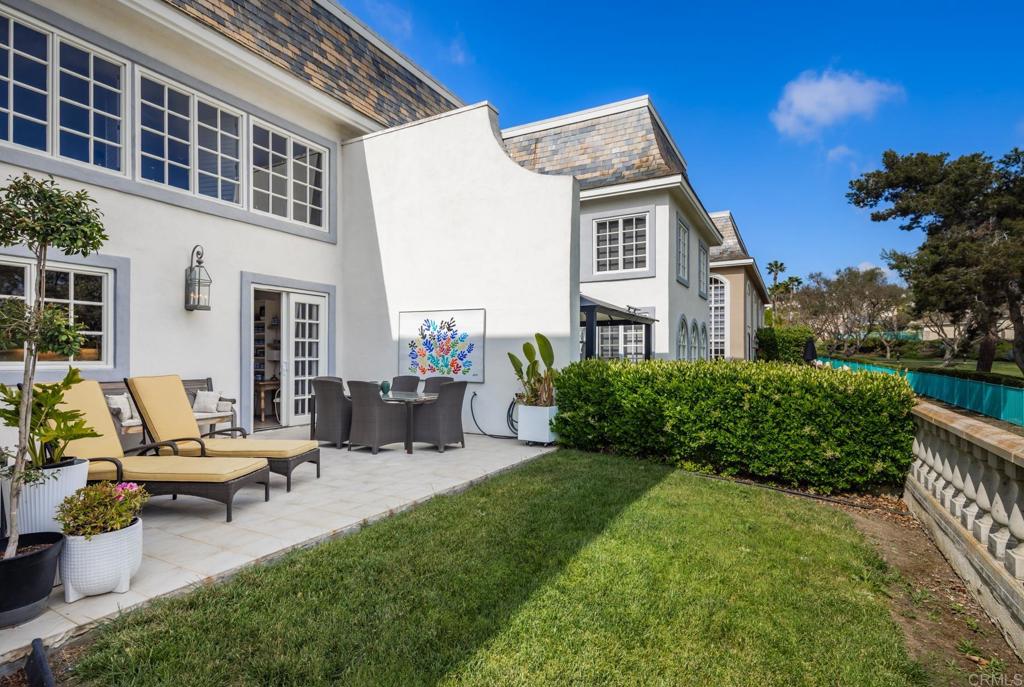 7477 Avenida De Palais