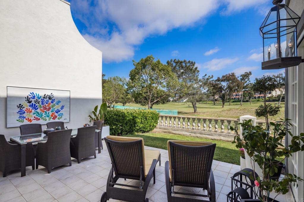 7477 Avenida De Palais