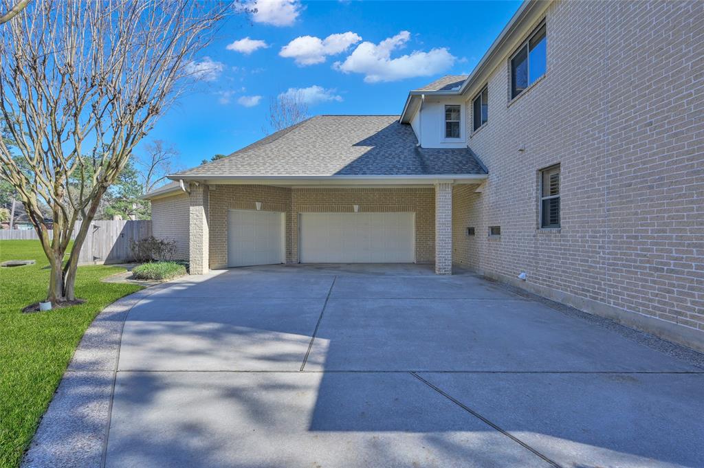 6 Silver Maple Place
