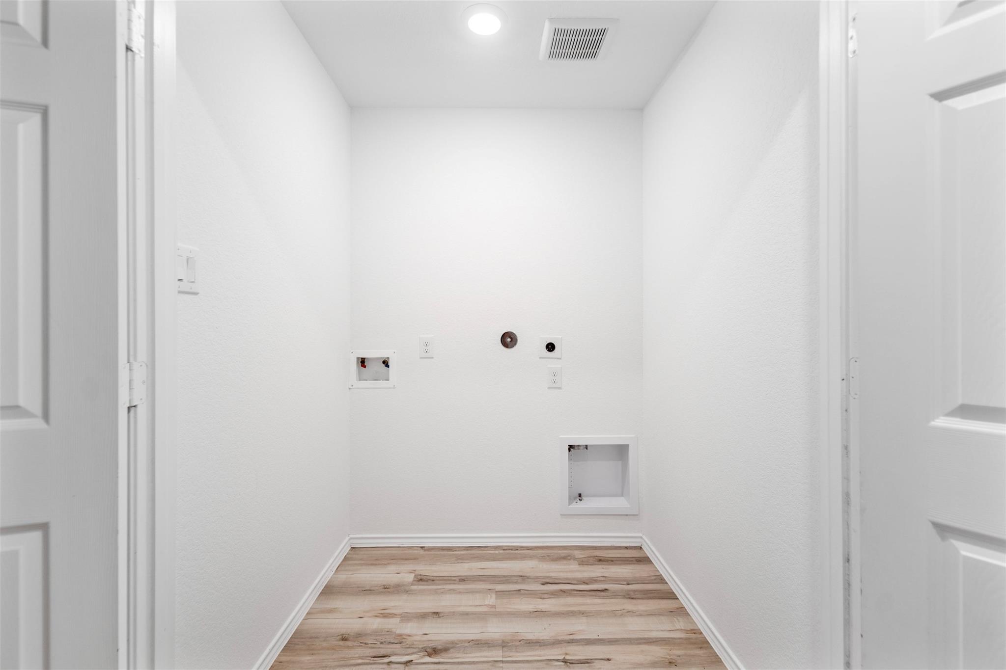 14534 Broadbury Pond Road