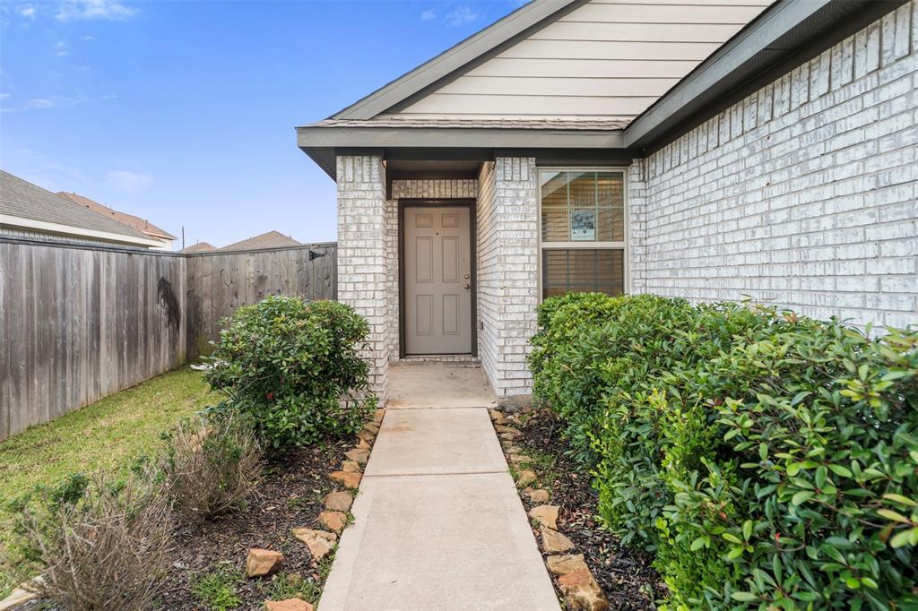 14534 Broadbury Pond Road