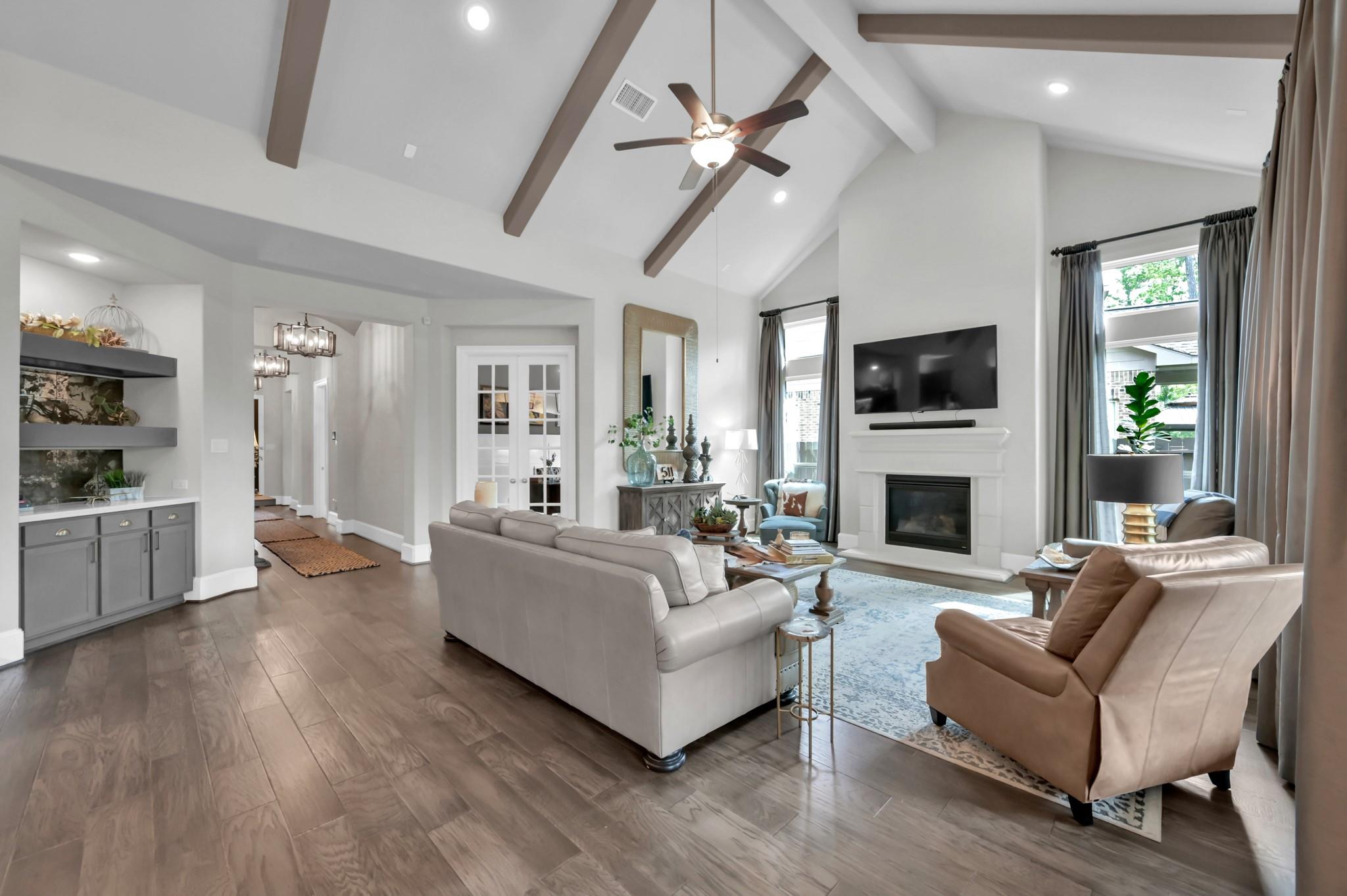 511 Woodsy Pine Court