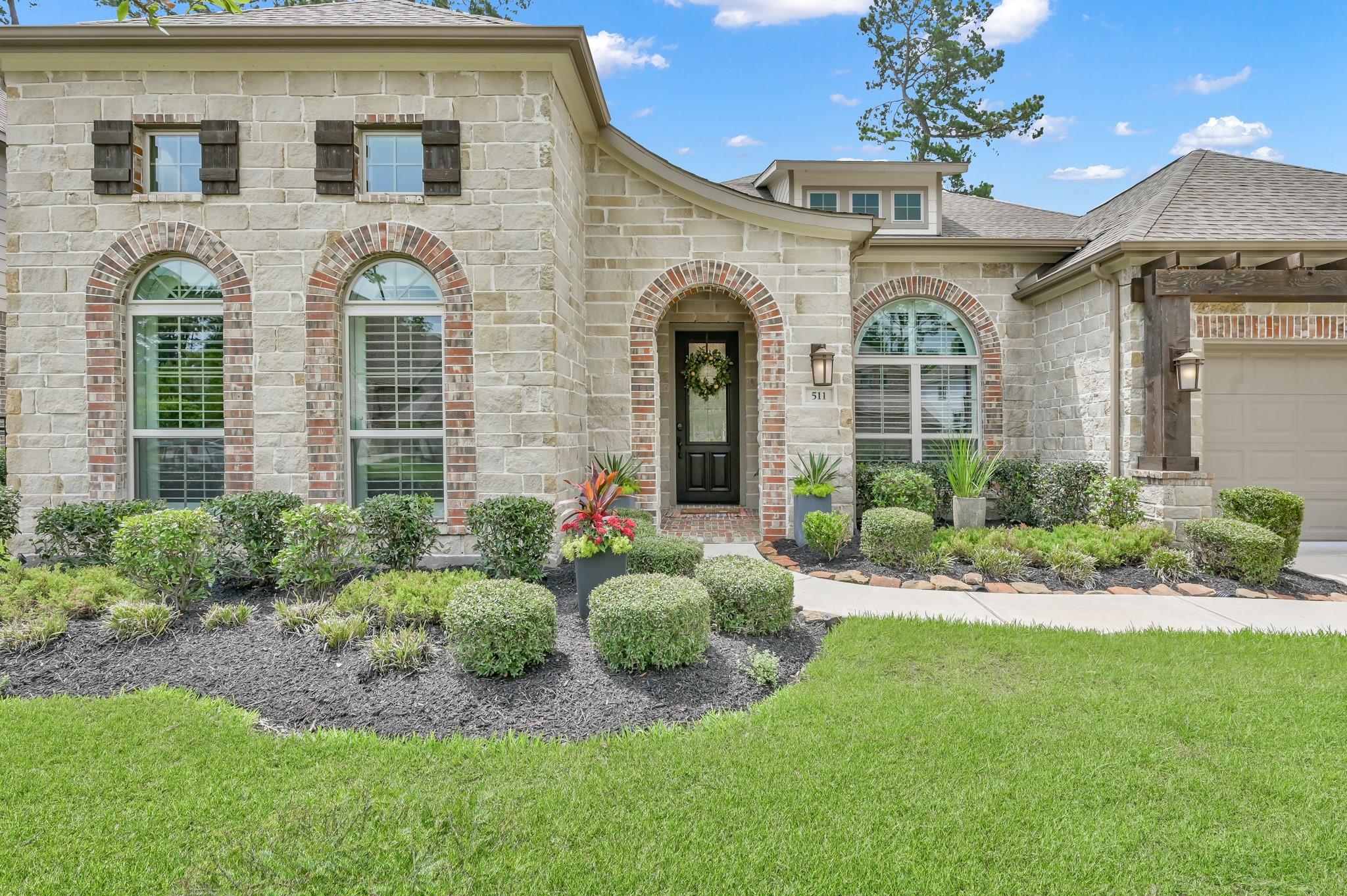 511 Woodsy Pine Court