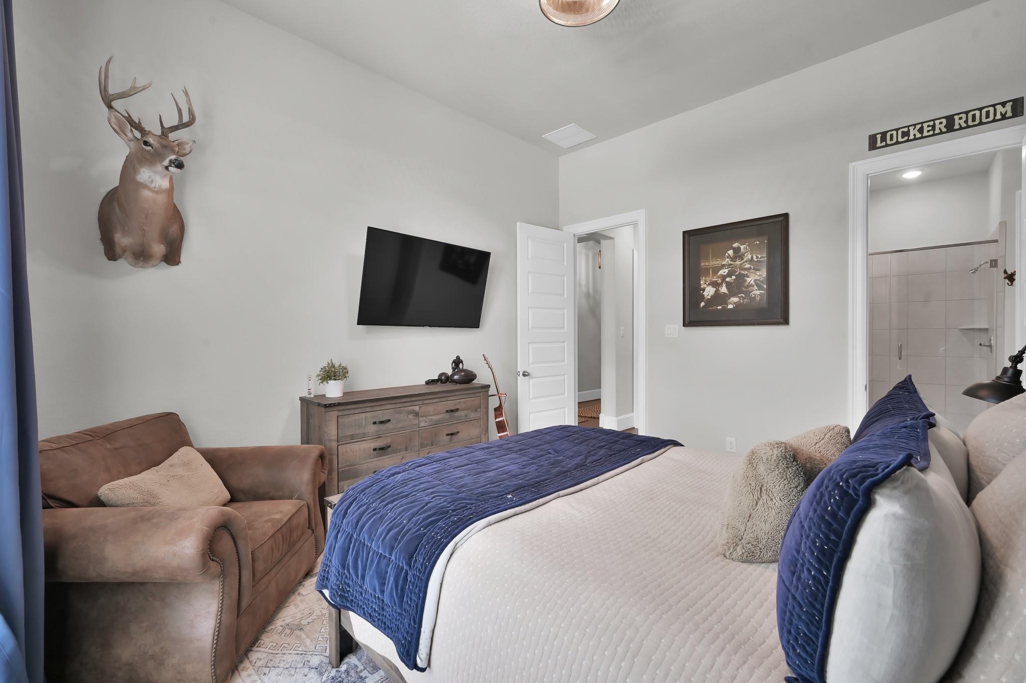 511 Woodsy Pine Court