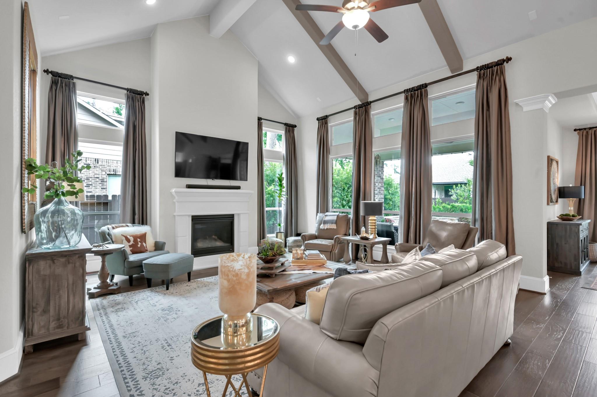 511 Woodsy Pine Court