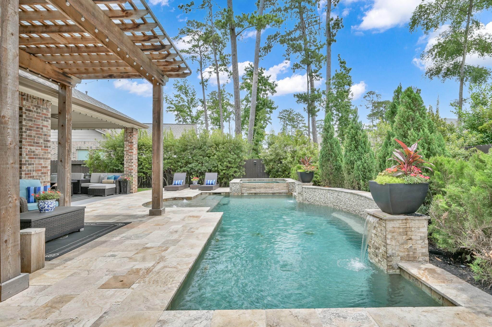 511 Woodsy Pine Court