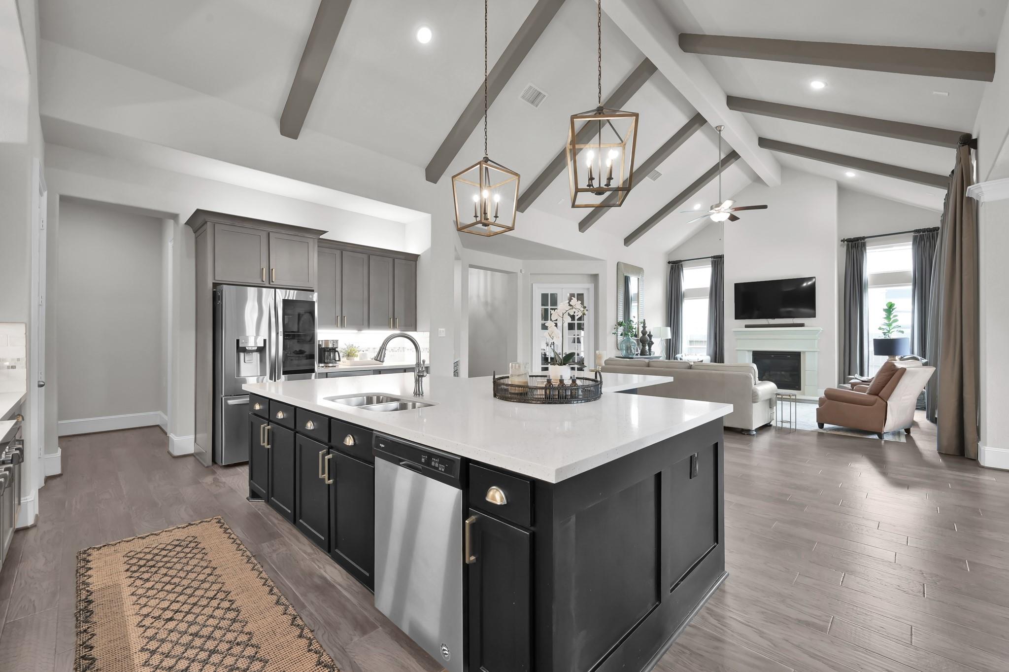 511 Woodsy Pine Court