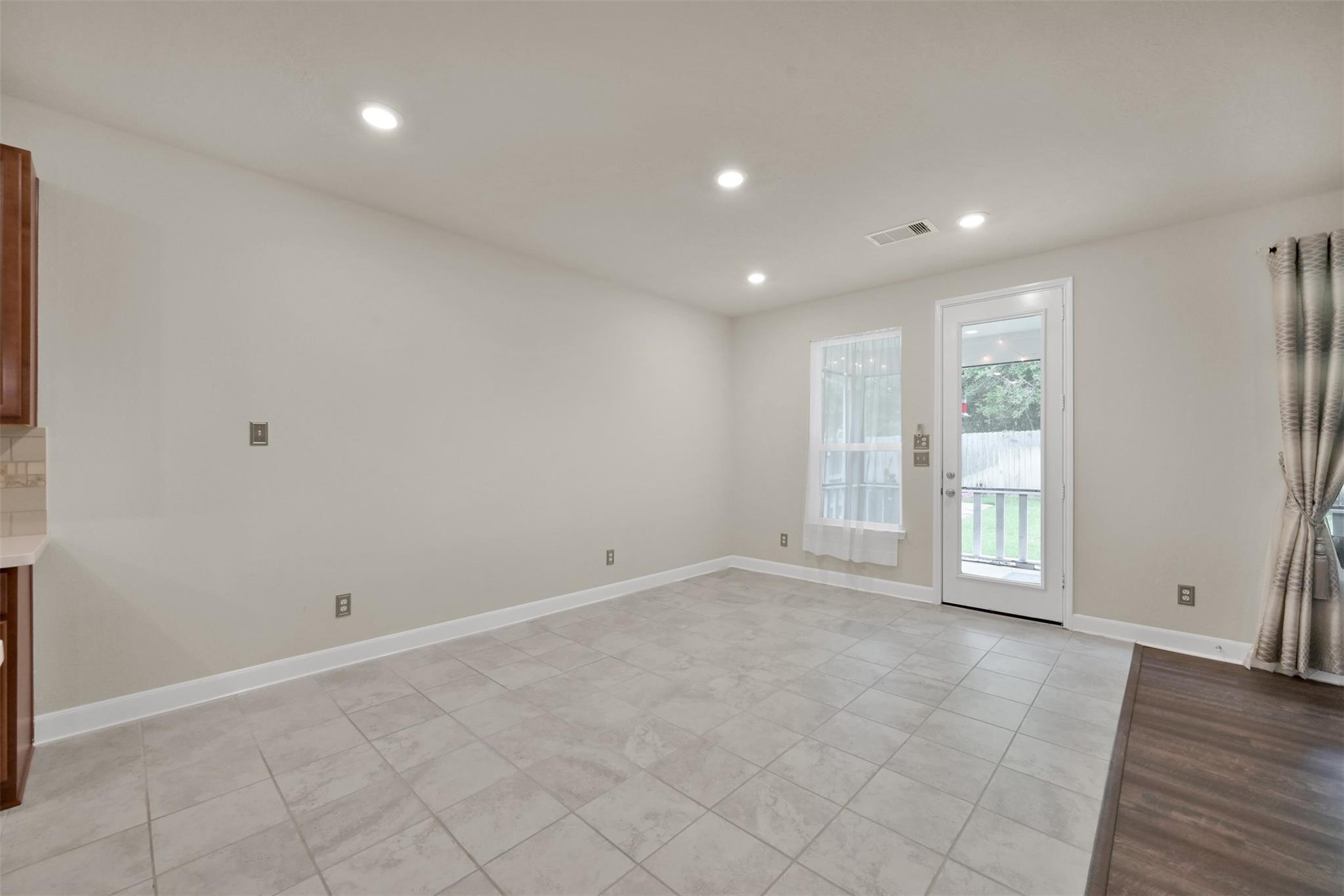 3929 Eagle Nest Lake Lane