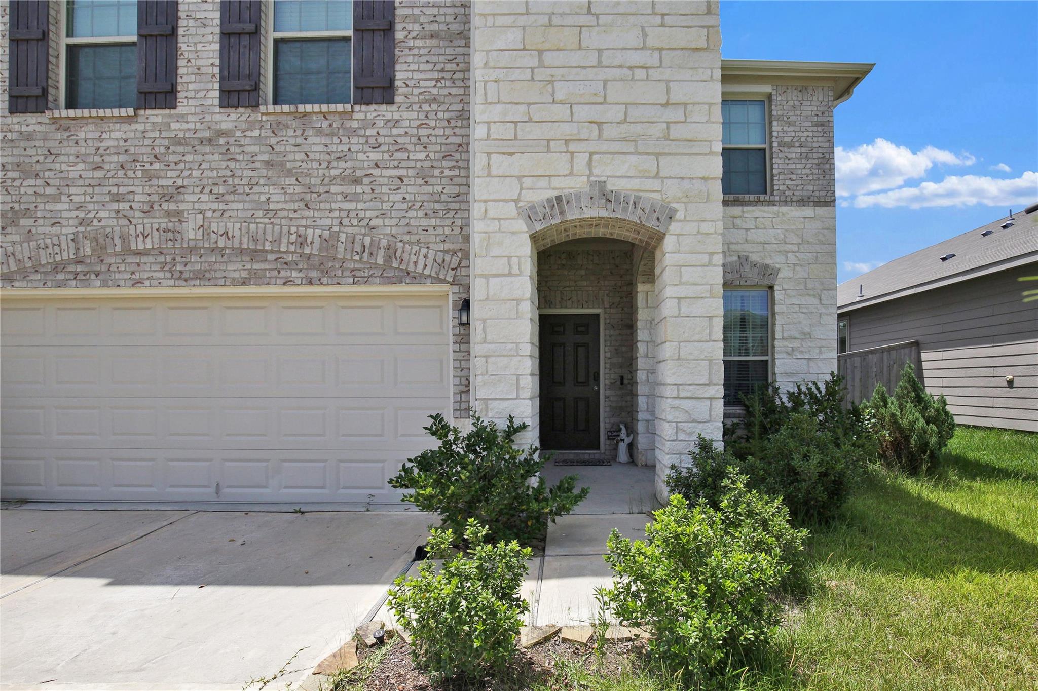 234 Pine Cavern Dr