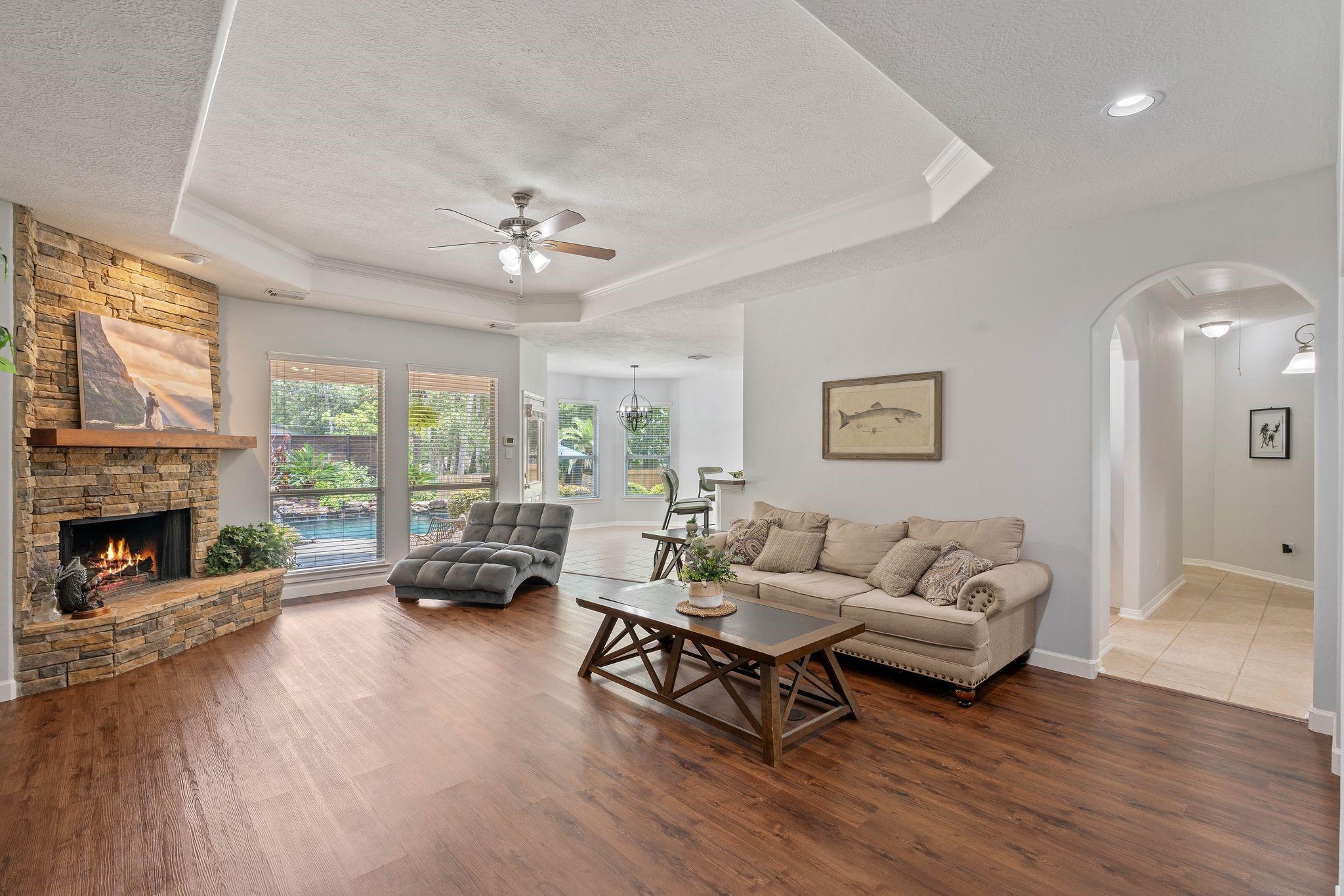 2415 Coachlight Lane