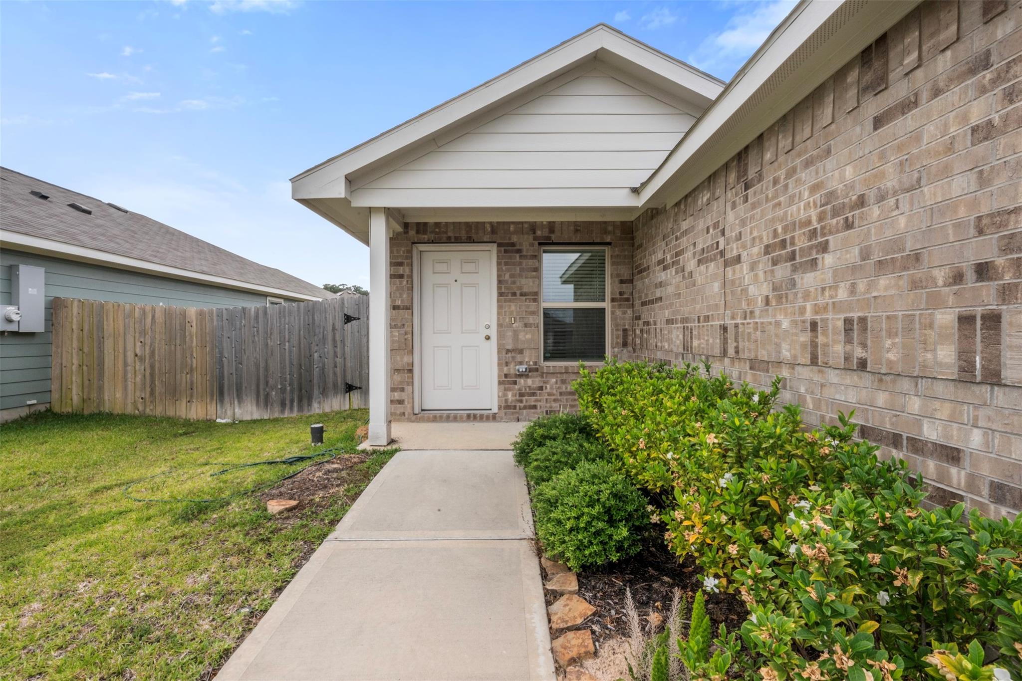 17594 Longwood Trace Lane