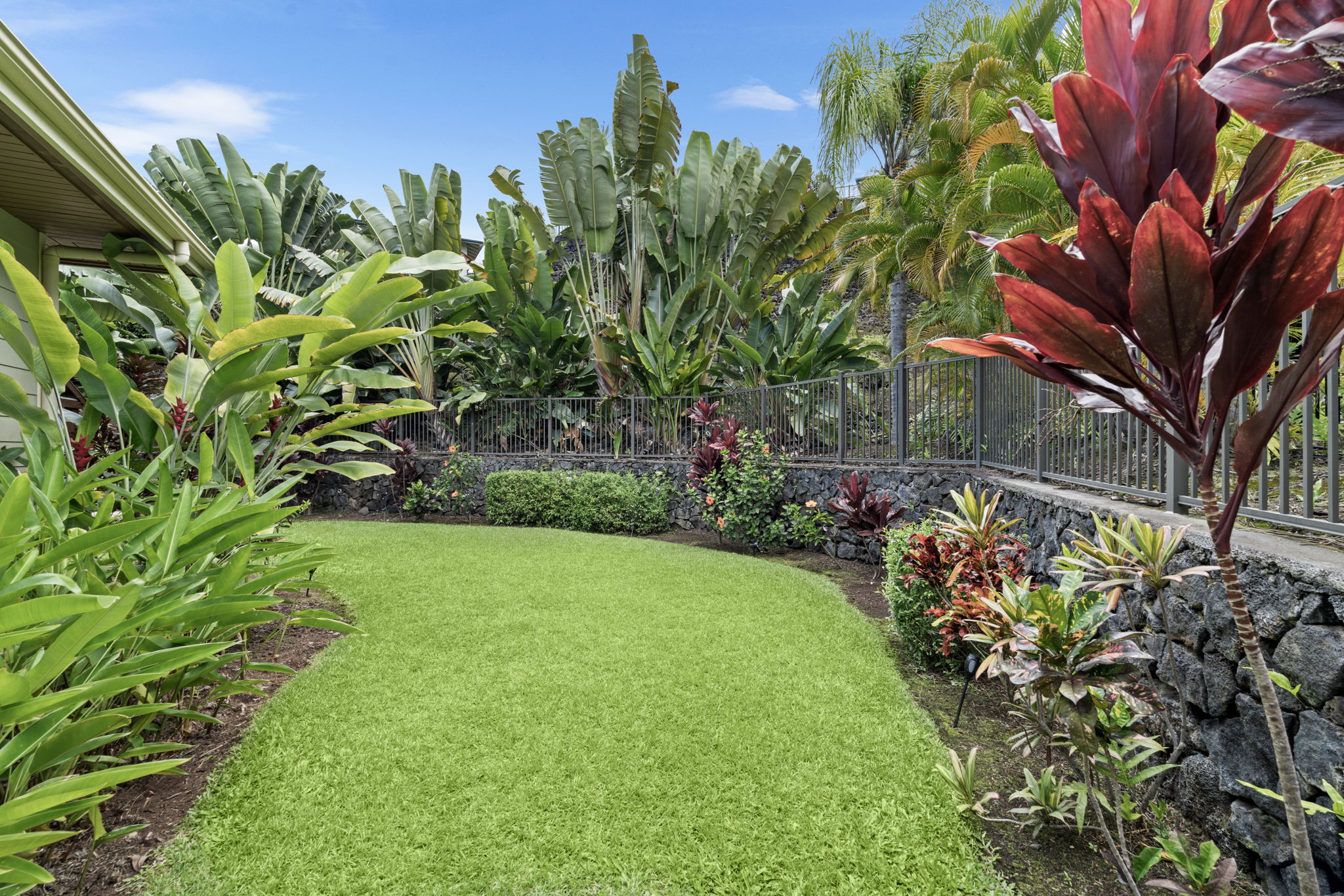76-6393 PUALANI ST