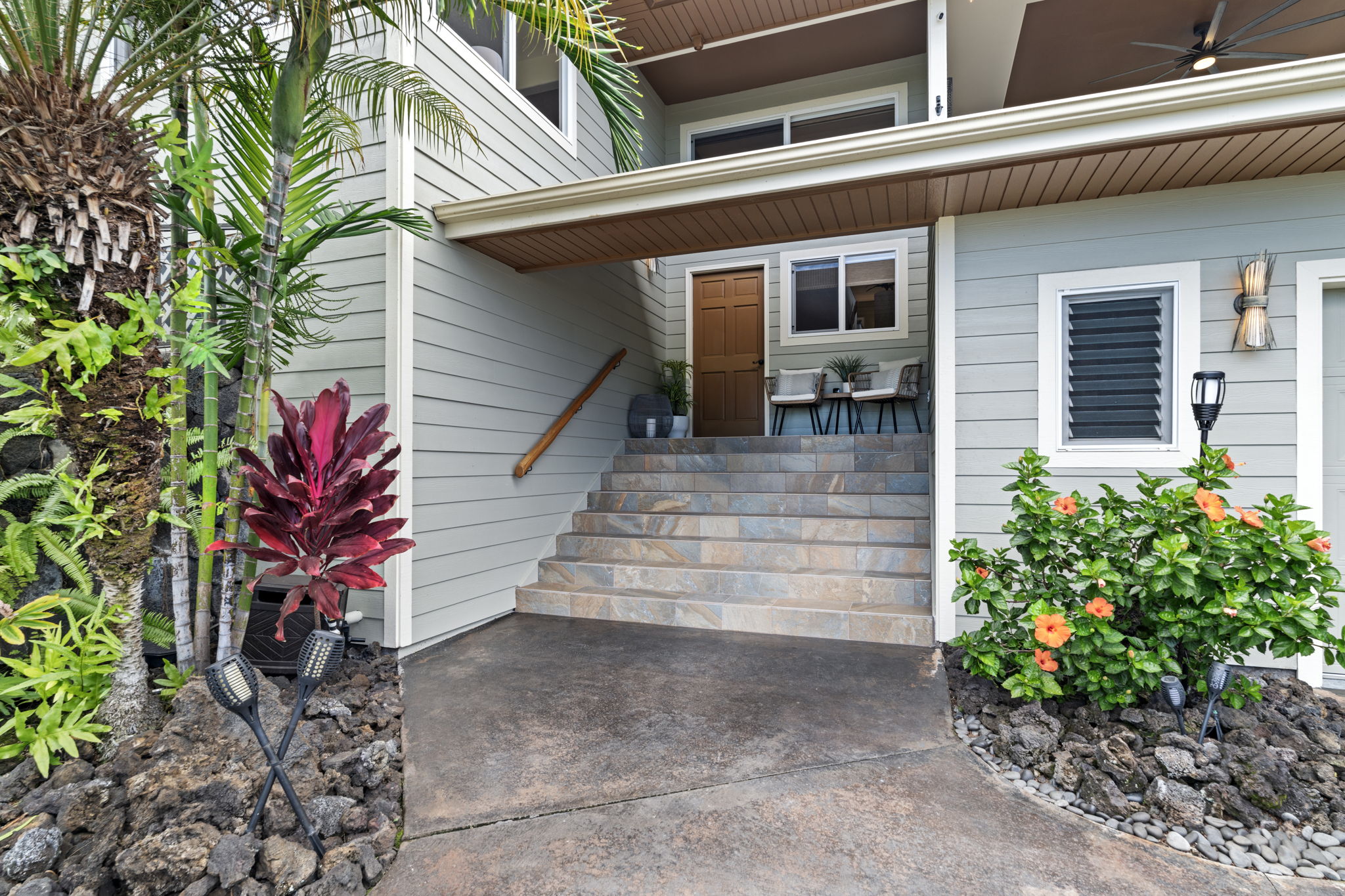 76-6393 PUALANI ST