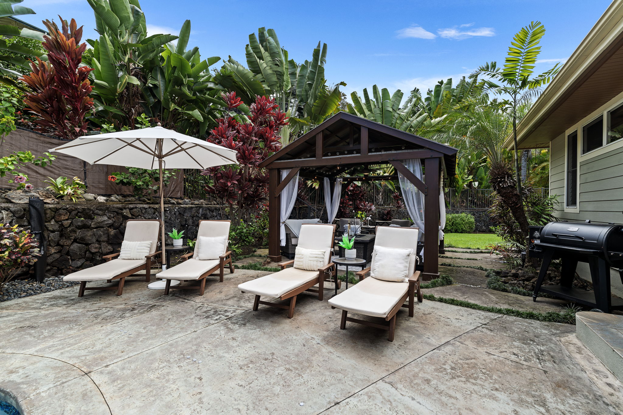 76-6393 PUALANI ST