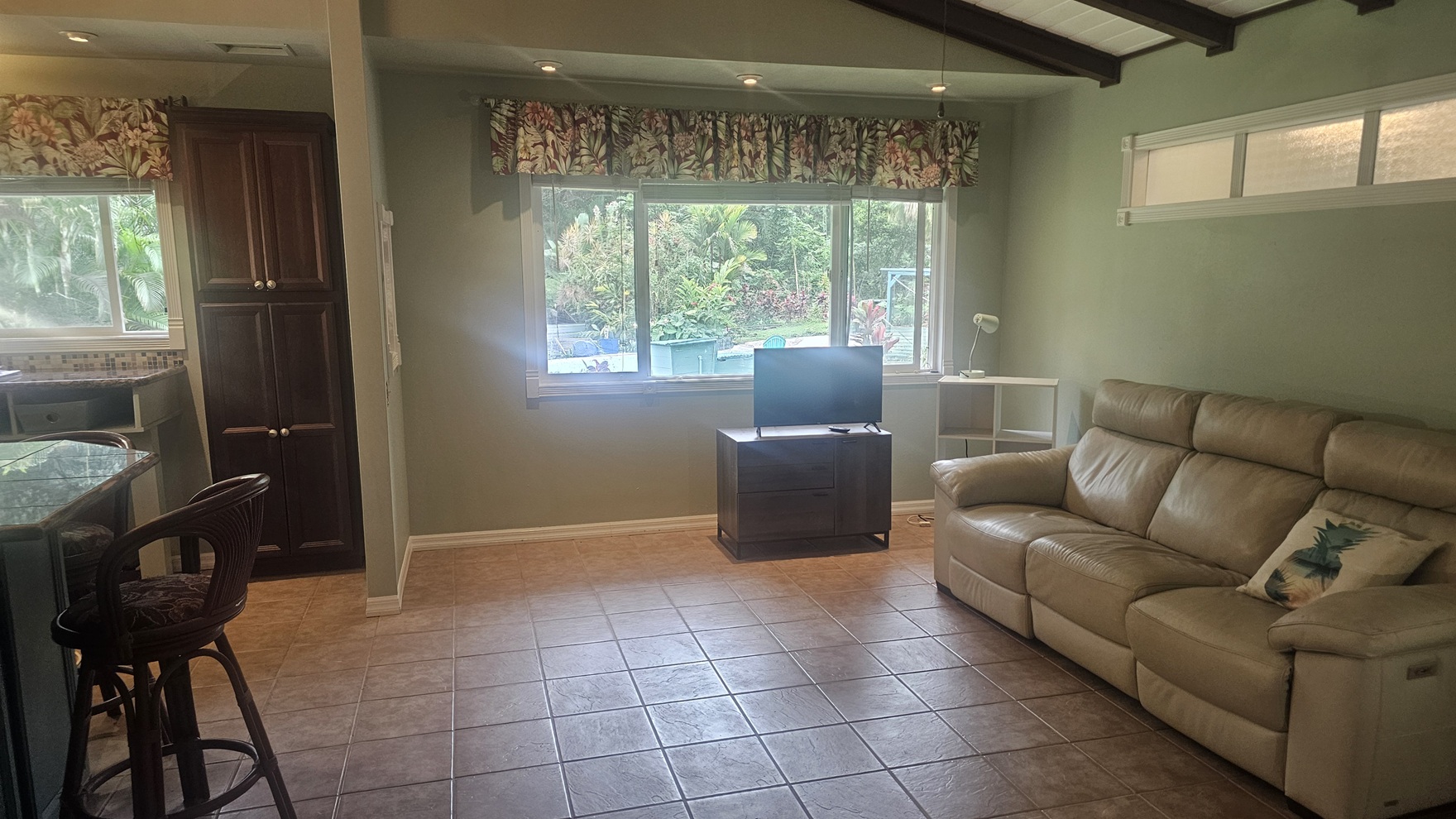 32-1048 OLD MAMALAHOA HIGHWAY