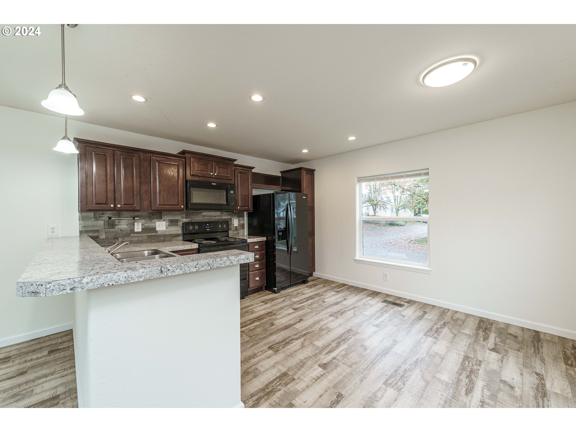 3921 E FOURTH PLAIN BLVD 41