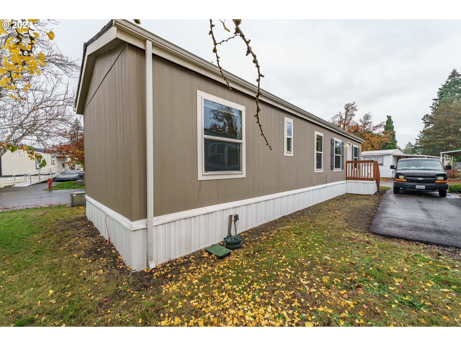 3921 E FOURTH PLAIN BLVD 41