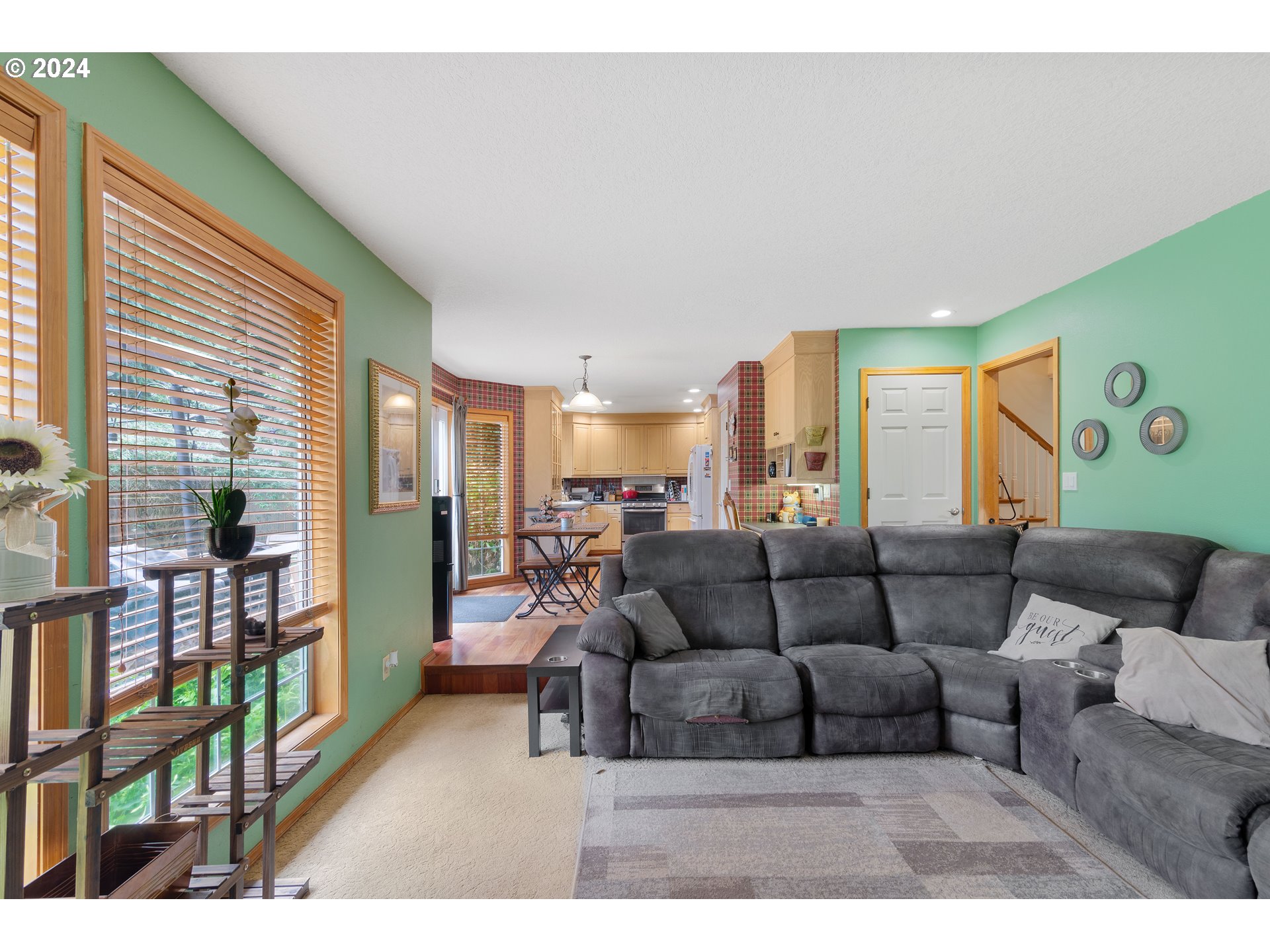 1617 SE SOLOMON LOOP