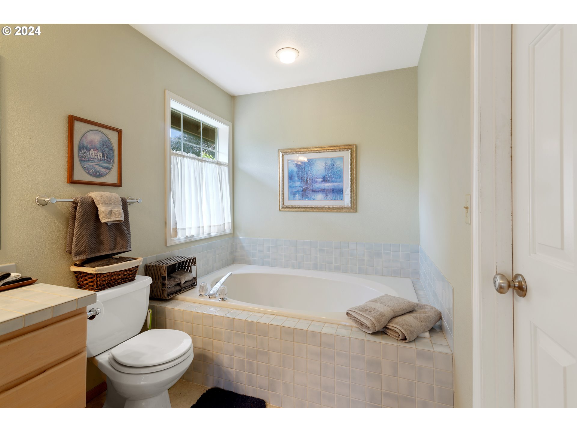 1617 SE SOLOMON LOOP